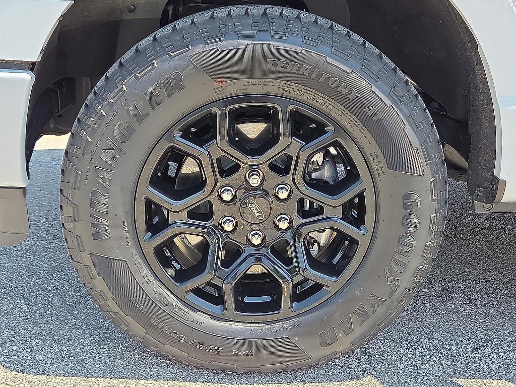 new 2025 Ford F-150 car, priced at $50,275