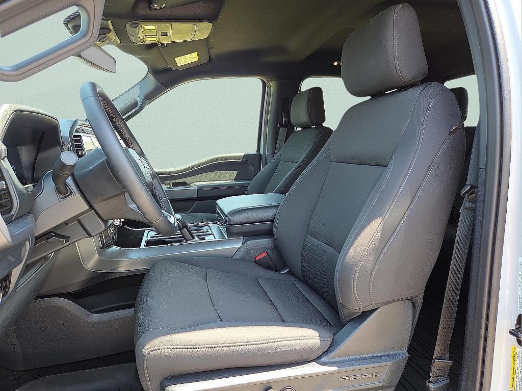 new 2025 Ford F-150 car, priced at $50,275