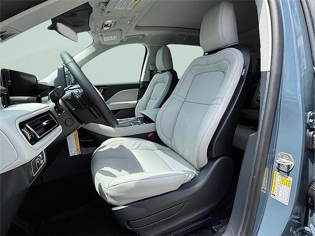 new 2025 Lincoln Aviator car, priced at $64,732