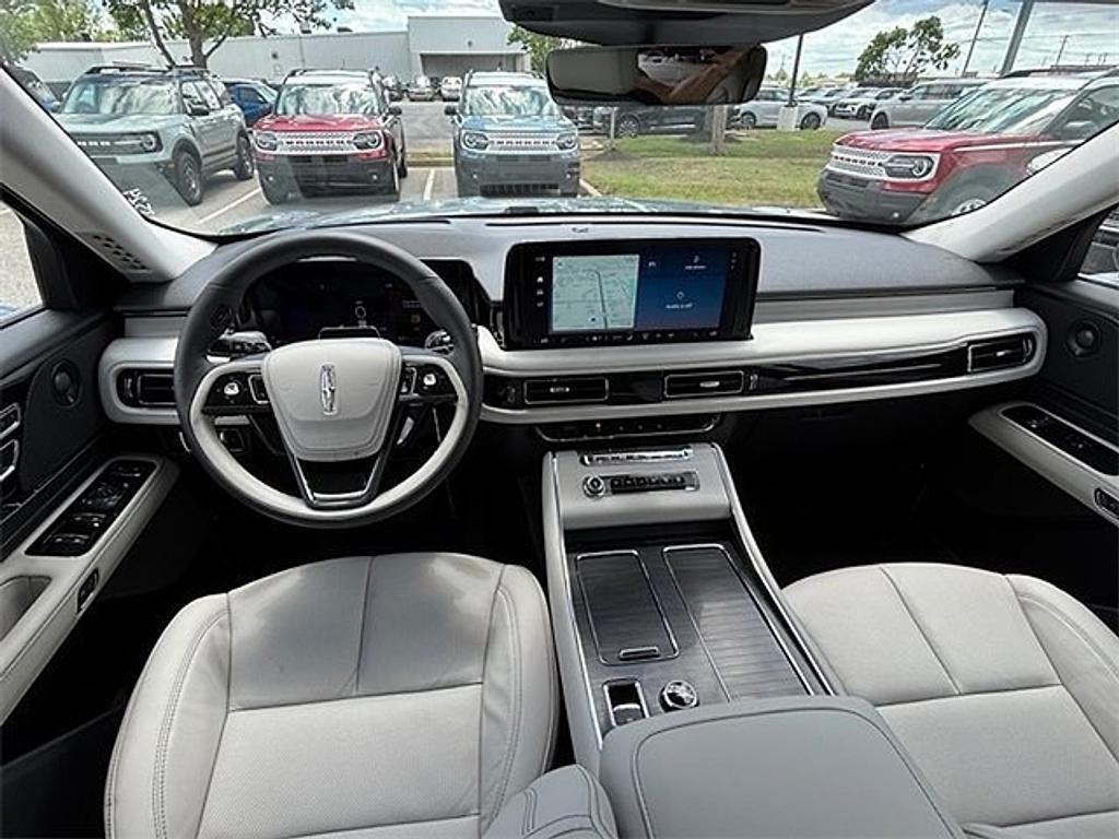 new 2025 Lincoln Aviator car, priced at $64,732