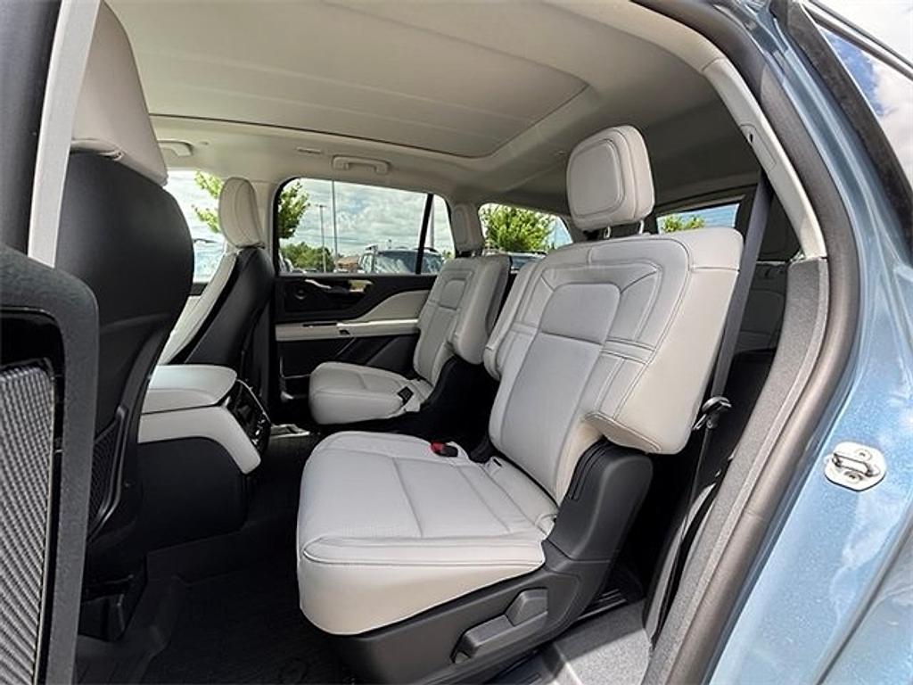 new 2025 Lincoln Aviator car, priced at $64,732