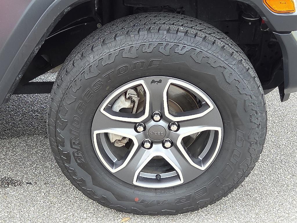 used 2020 Jeep Wrangler Unlimited car, priced at $27,301