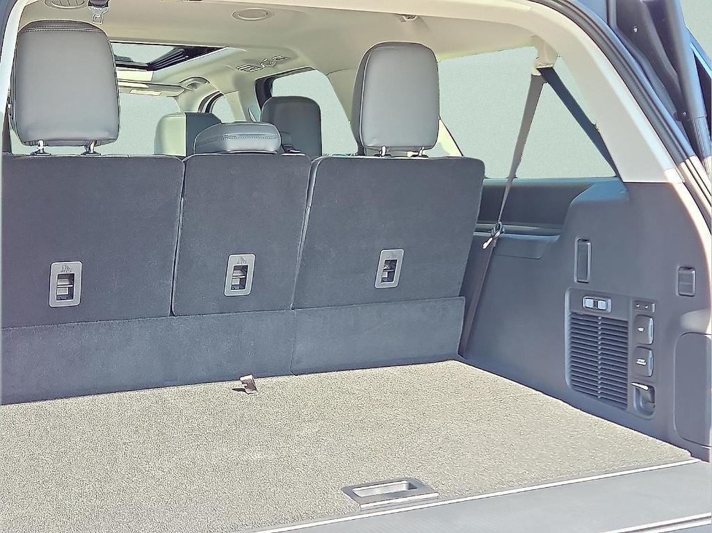 new 2025 Ford Expedition Max car, priced at $73,123