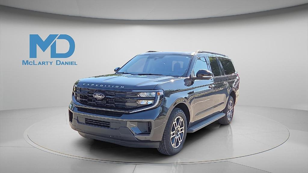 new 2025 Ford Expedition Max car, priced at $73,123