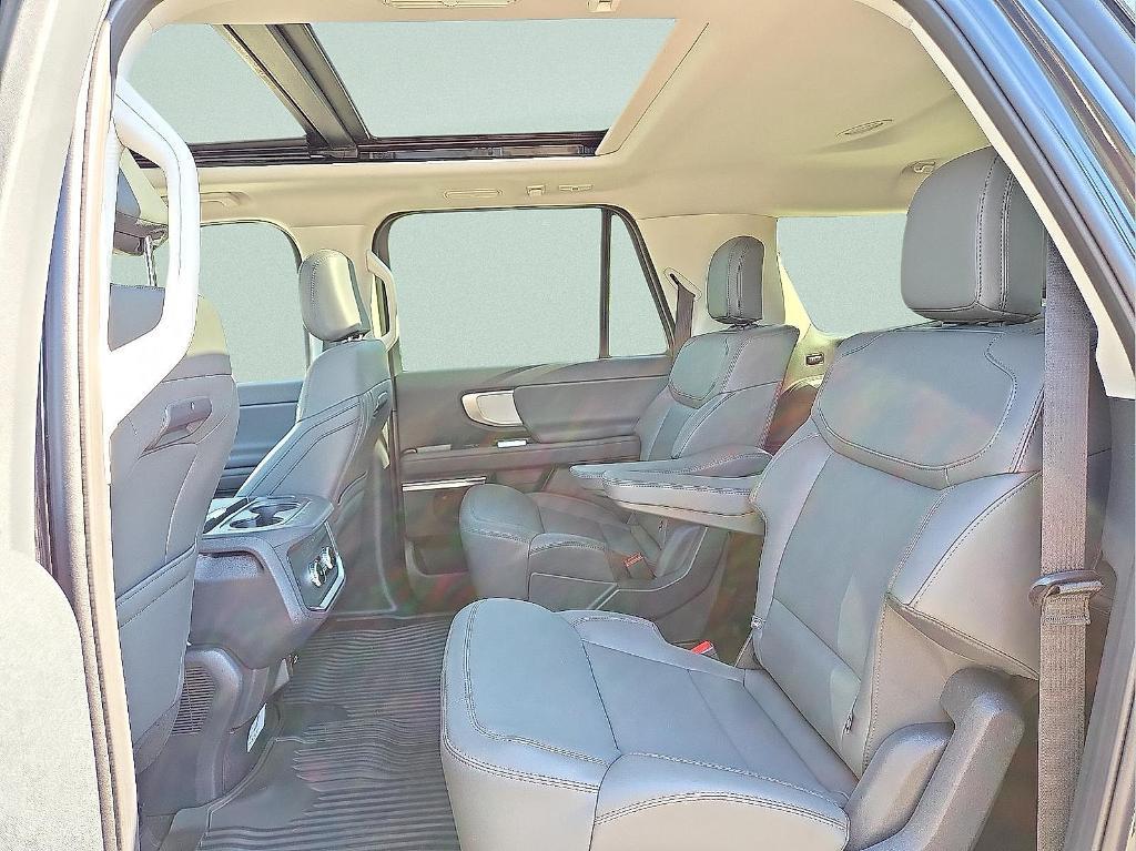 new 2025 Ford Expedition Max car, priced at $73,123