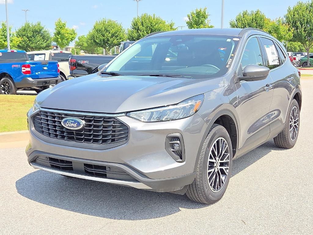 new 2025 Ford Escape car, priced at $31,663