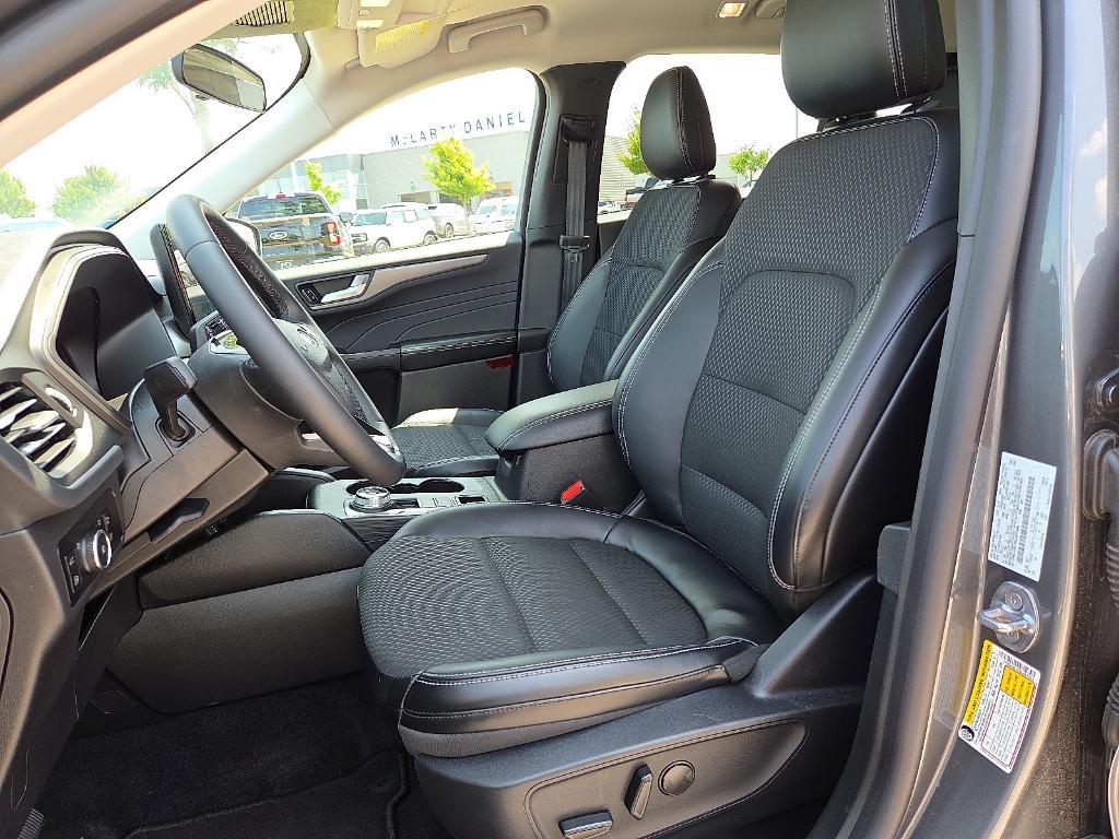new 2025 Ford Escape car, priced at $31,663
