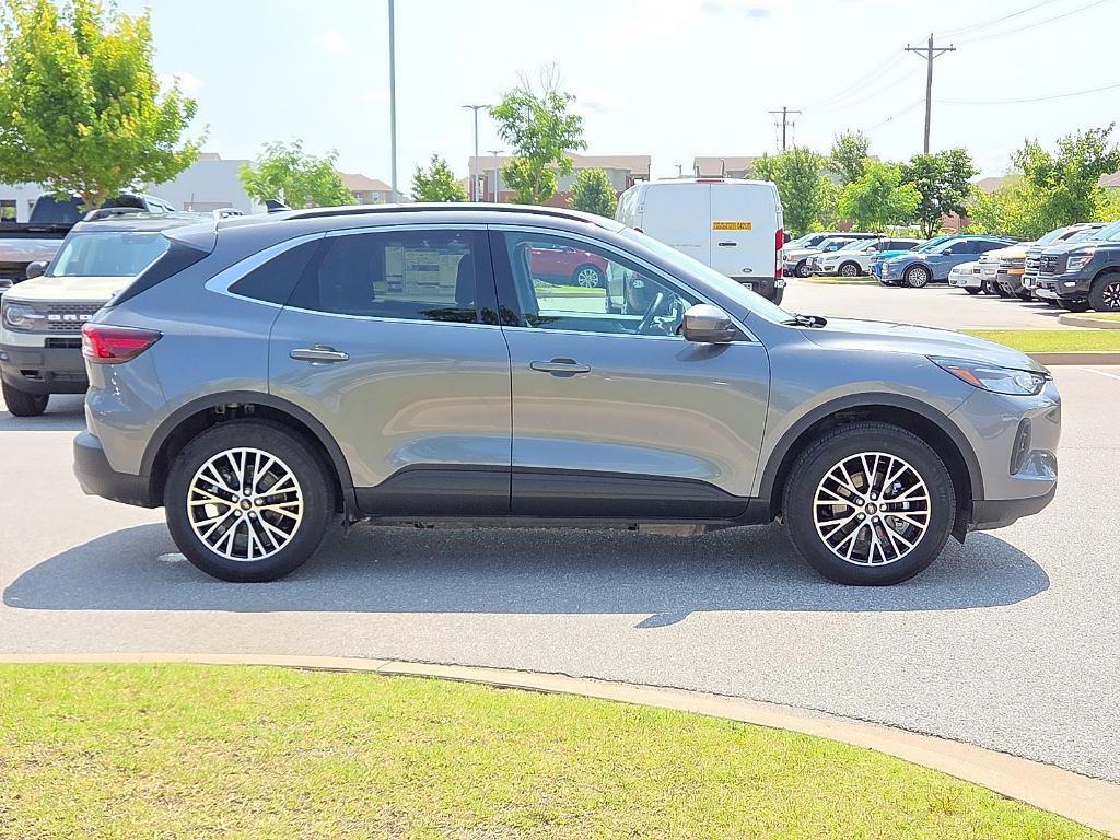 new 2025 Ford Escape car, priced at $31,663