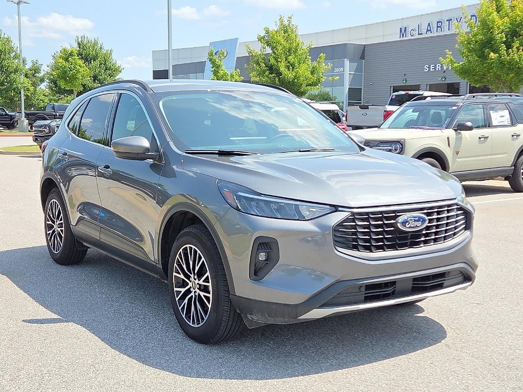 new 2025 Ford Escape car, priced at $31,663