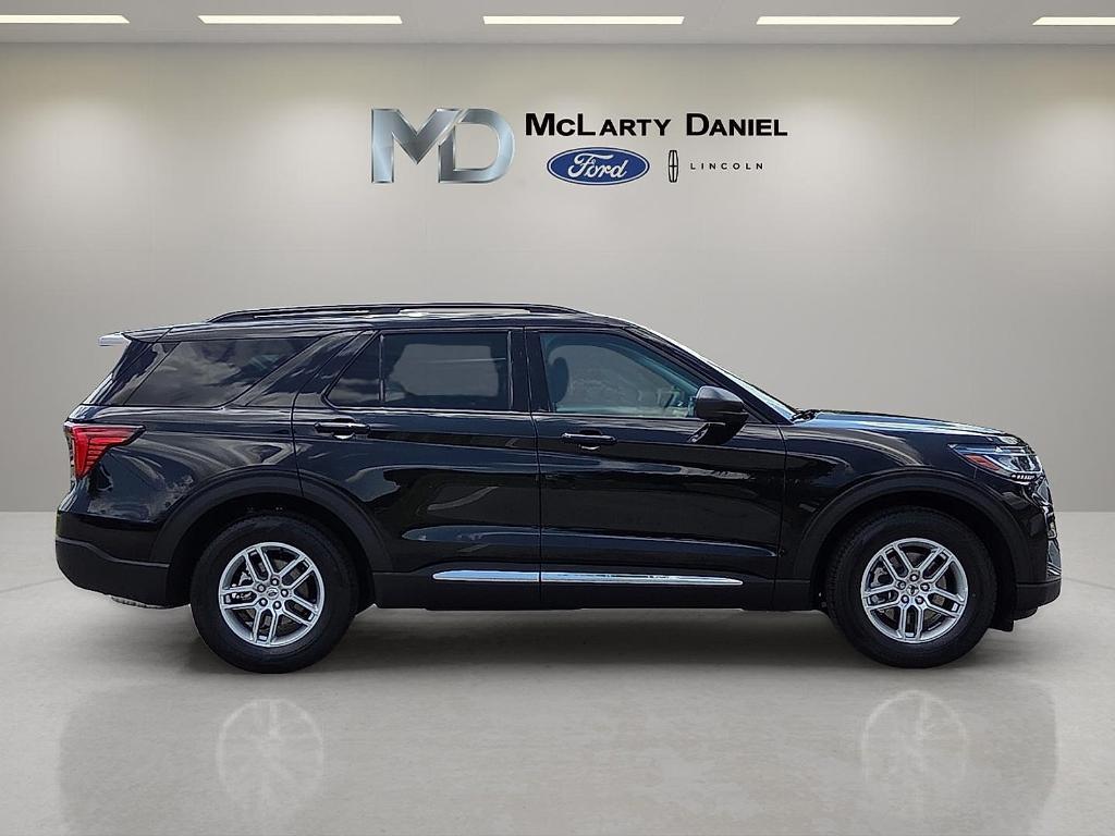 new 2025 Ford Explorer car, priced at $35,055