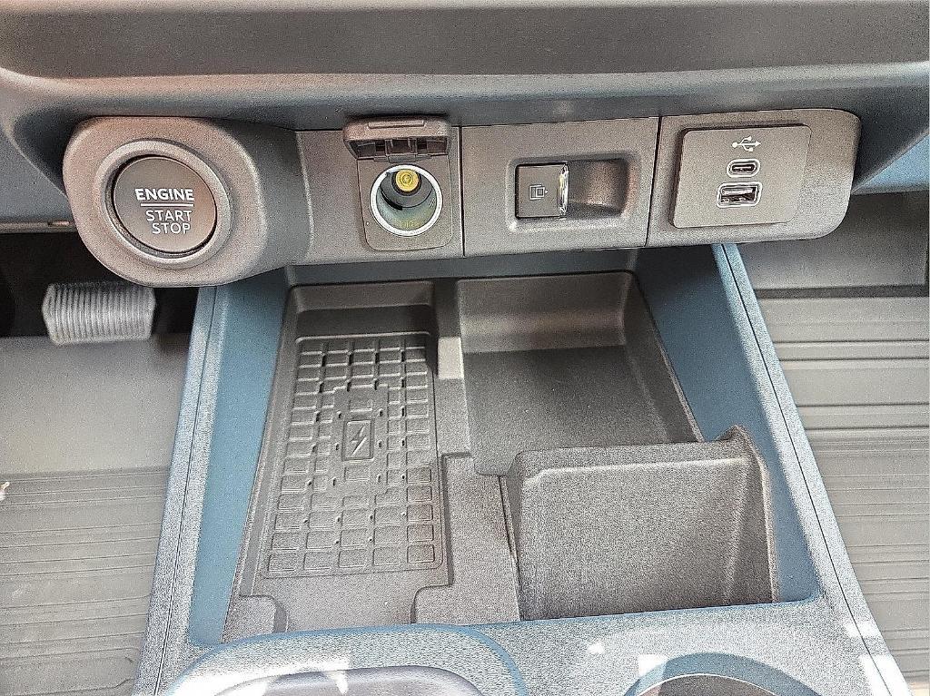 new 2025 Ford Maverick car, priced at $36,842