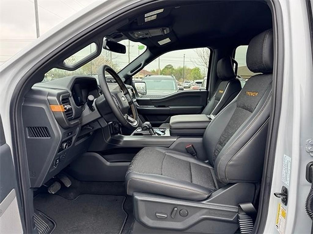 new 2025 Ford F-150 car, priced at $58,042