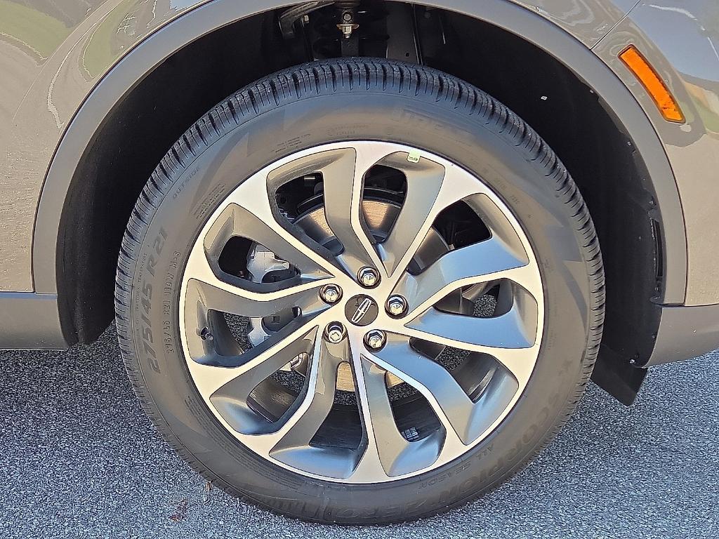new 2025 Lincoln Aviator car, priced at $62,010