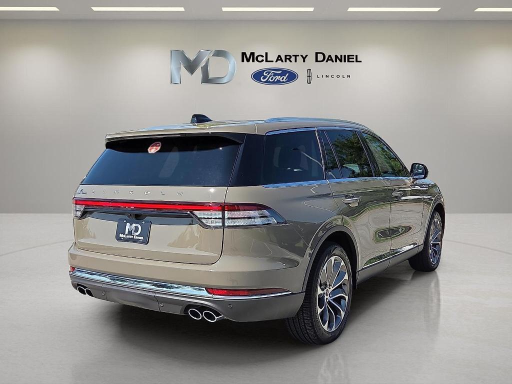 new 2025 Lincoln Aviator car, priced at $62,010