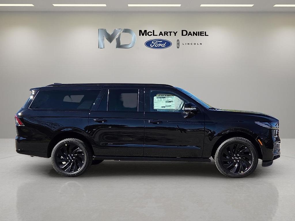 new 2025 Lincoln Navigator L car, priced at $111,765