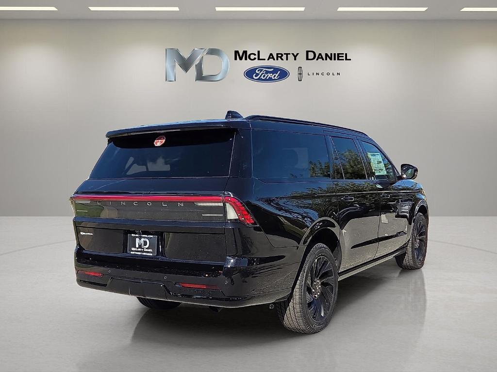 new 2025 Lincoln Navigator L car, priced at $111,765