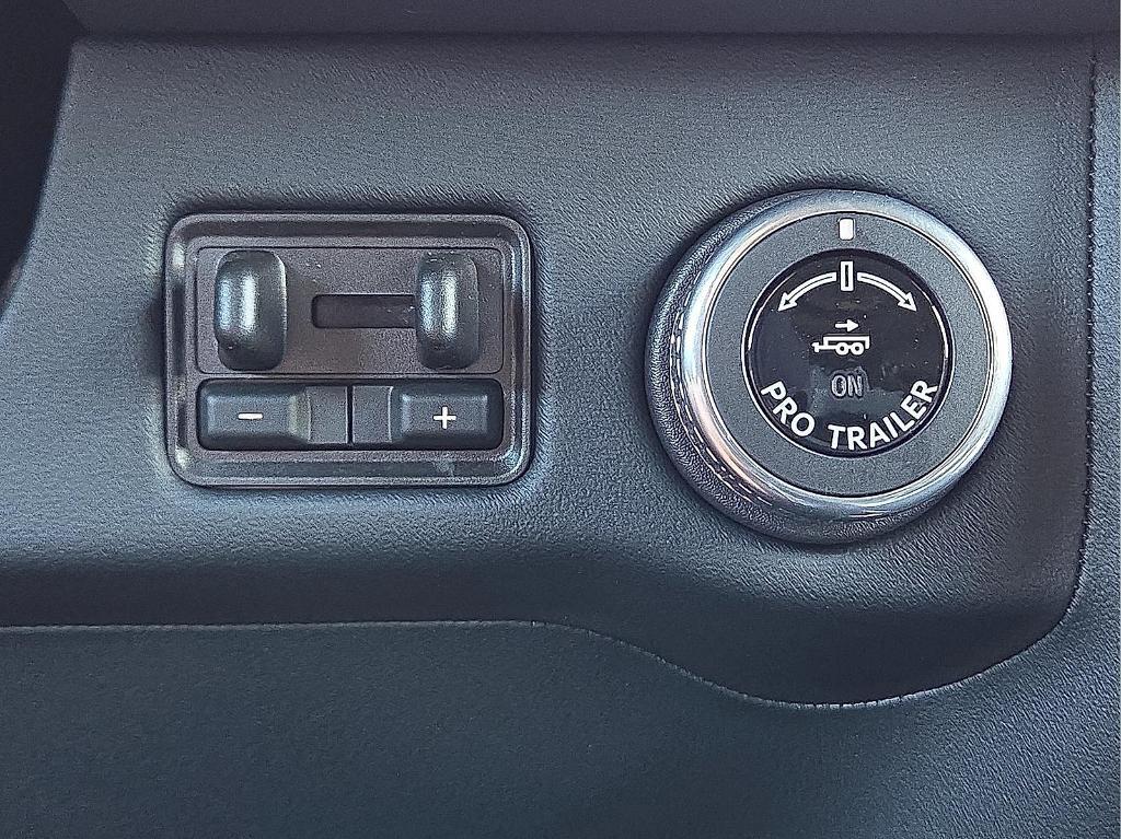 new 2025 Lincoln Navigator L car, priced at $111,765