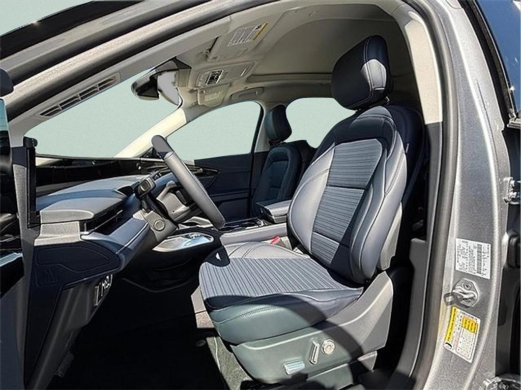 new 2025 Lincoln Nautilus car, priced at $57,465