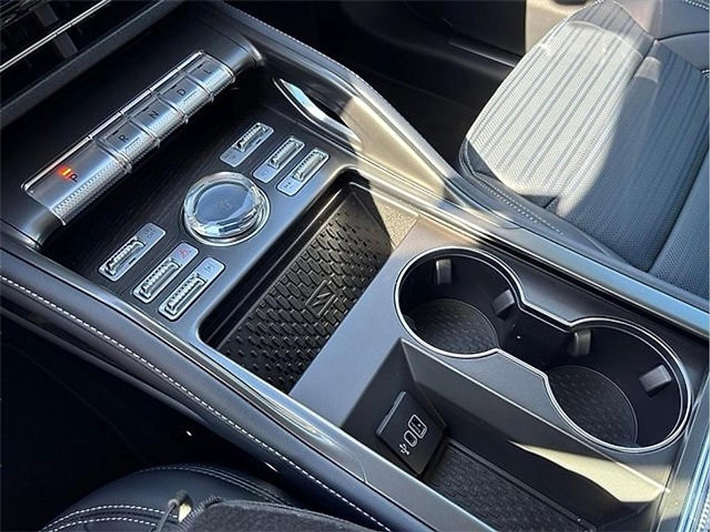new 2025 Lincoln Nautilus car, priced at $57,465