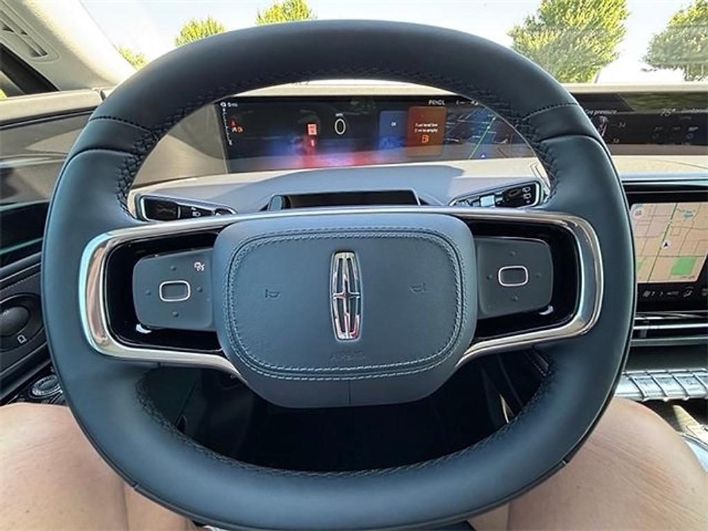 new 2025 Lincoln Nautilus car, priced at $57,465