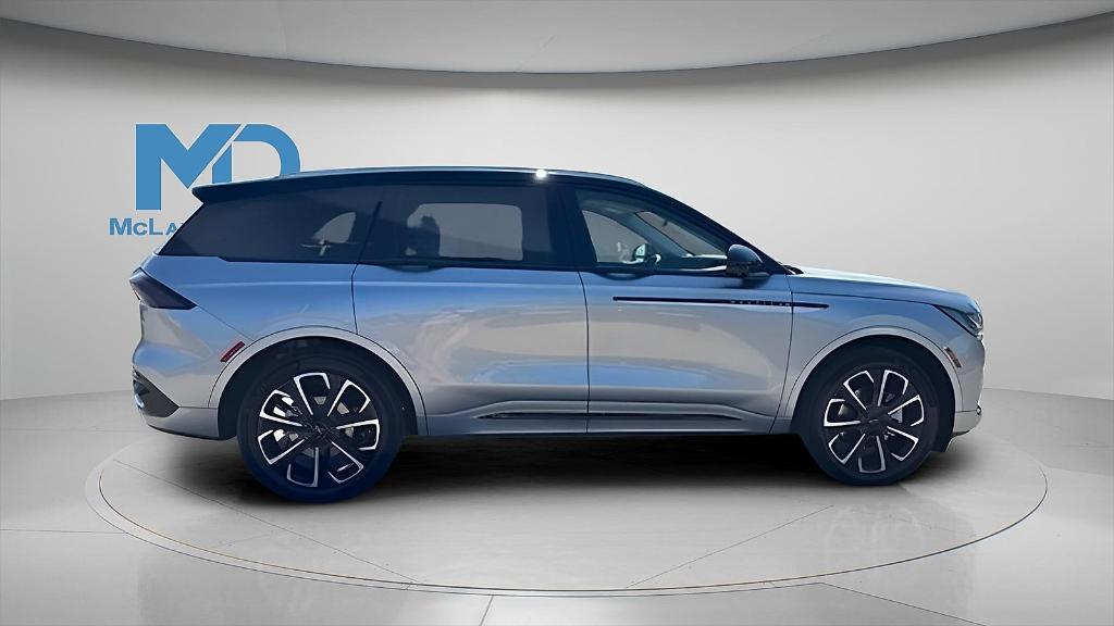 new 2025 Lincoln Nautilus car, priced at $57,465