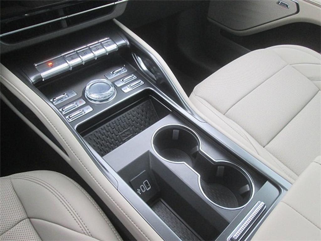 new 2025 Lincoln Nautilus car, priced at $56,088