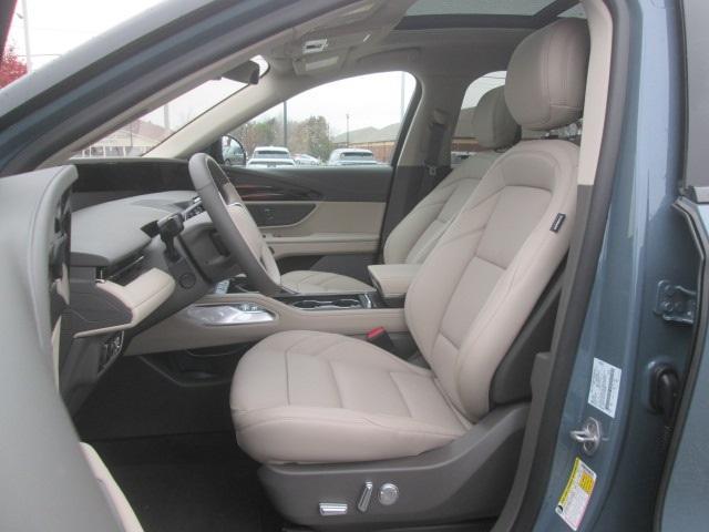 new 2025 Lincoln Nautilus car, priced at $56,718
