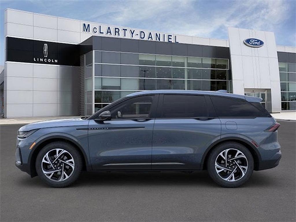 new 2025 Lincoln Nautilus car, priced at $56,088