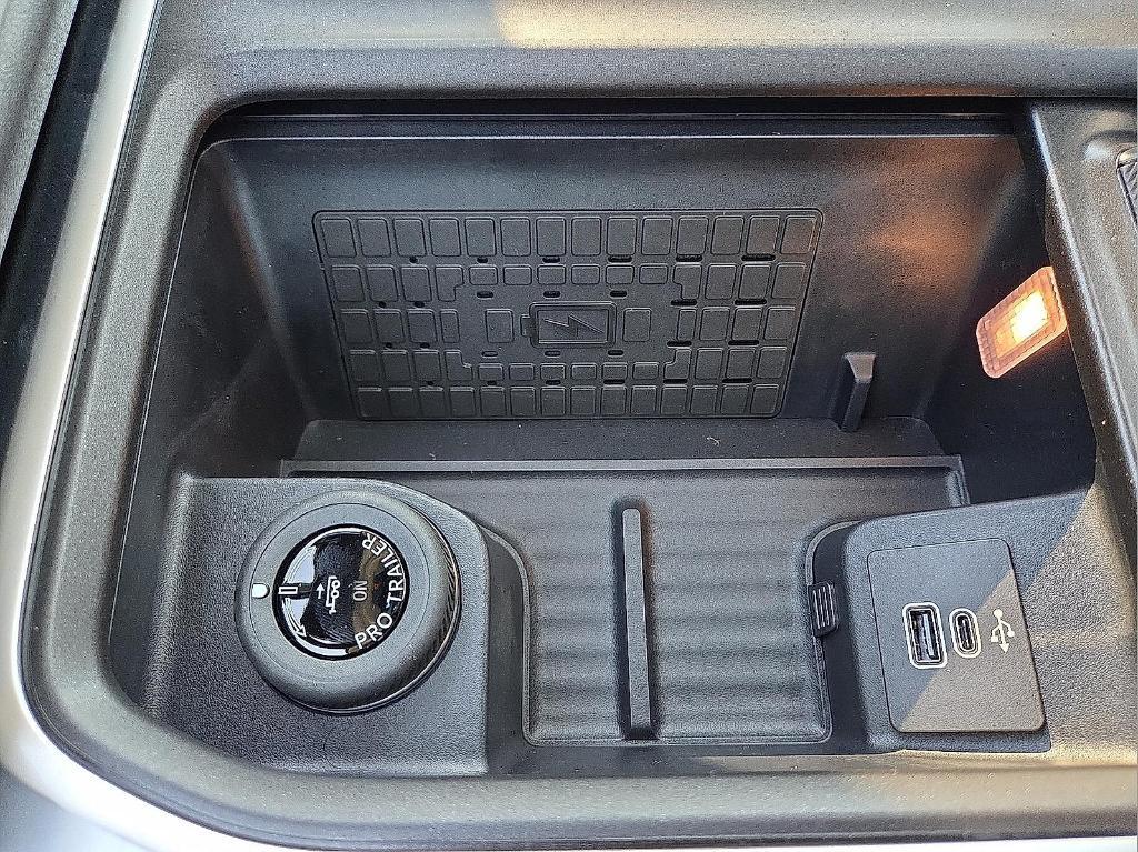 new 2025 Ford Expedition Max car, priced at $73,123