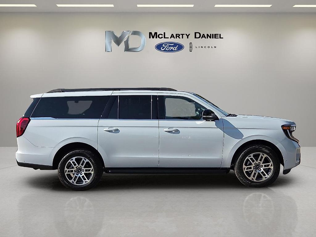 new 2025 Ford Expedition Max car, priced at $73,123