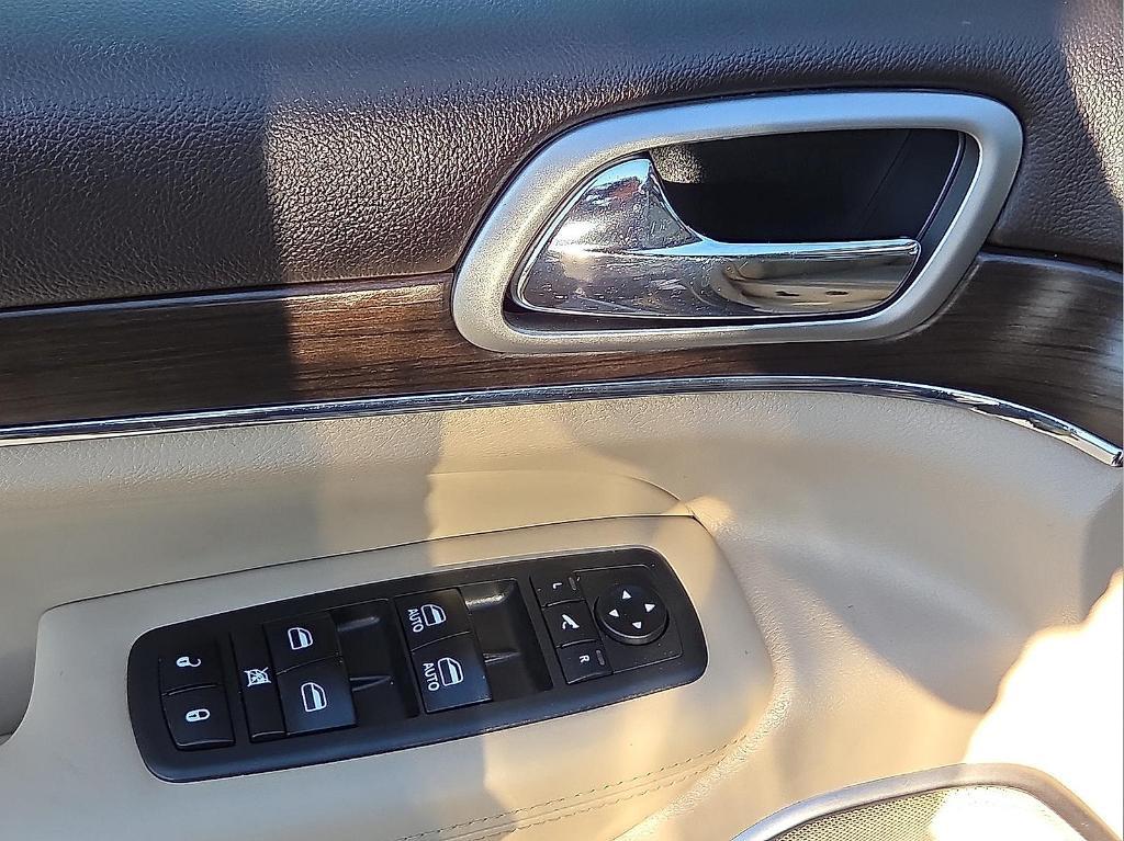 used 2018 Jeep Grand Cherokee car, priced at $17,999