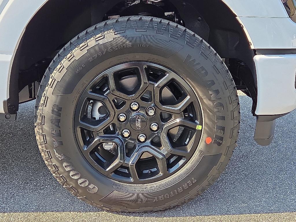 new 2025 Ford F-150 car, priced at $52,301