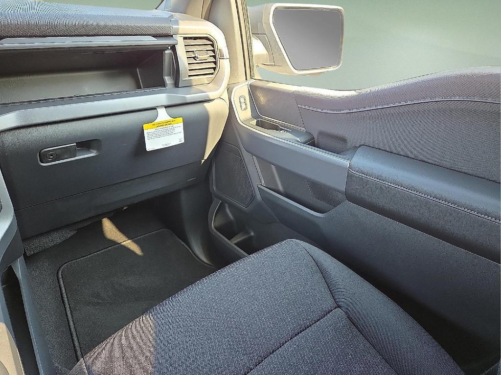 new 2025 Ford F-150 car, priced at $52,301