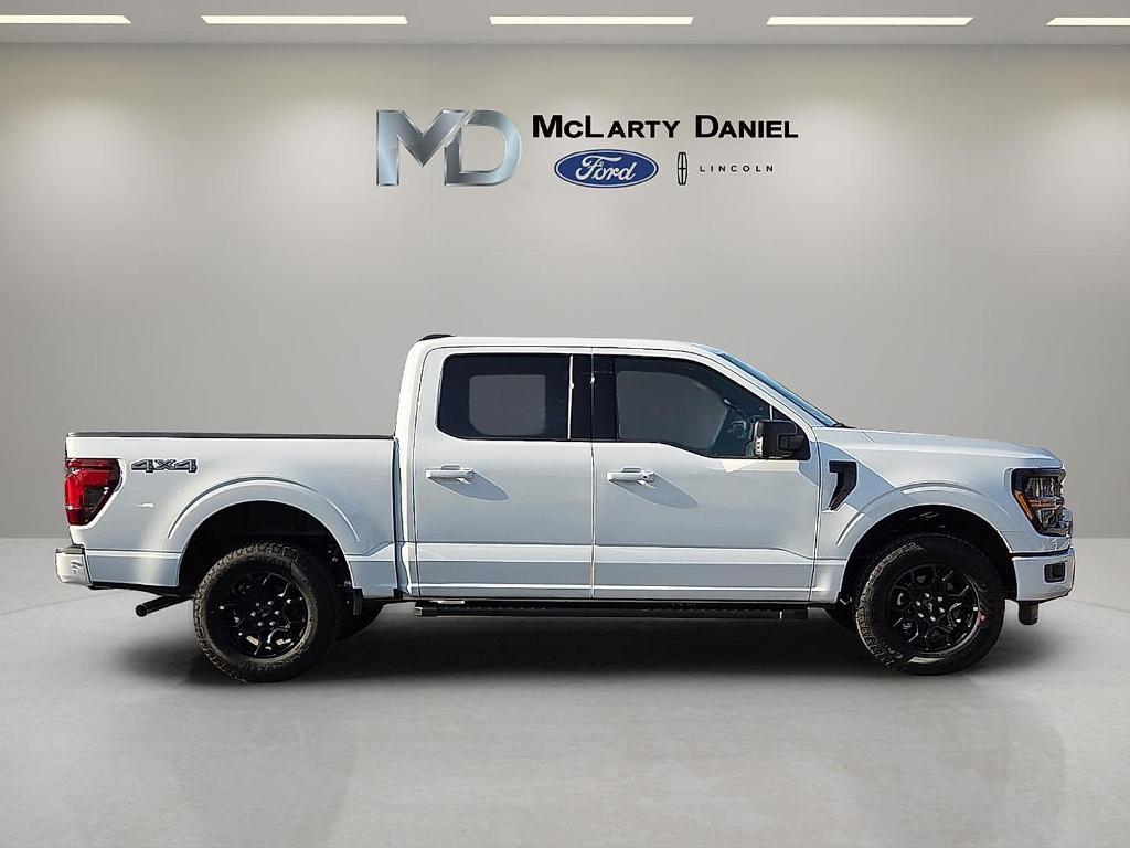 new 2025 Ford F-150 car, priced at $52,301