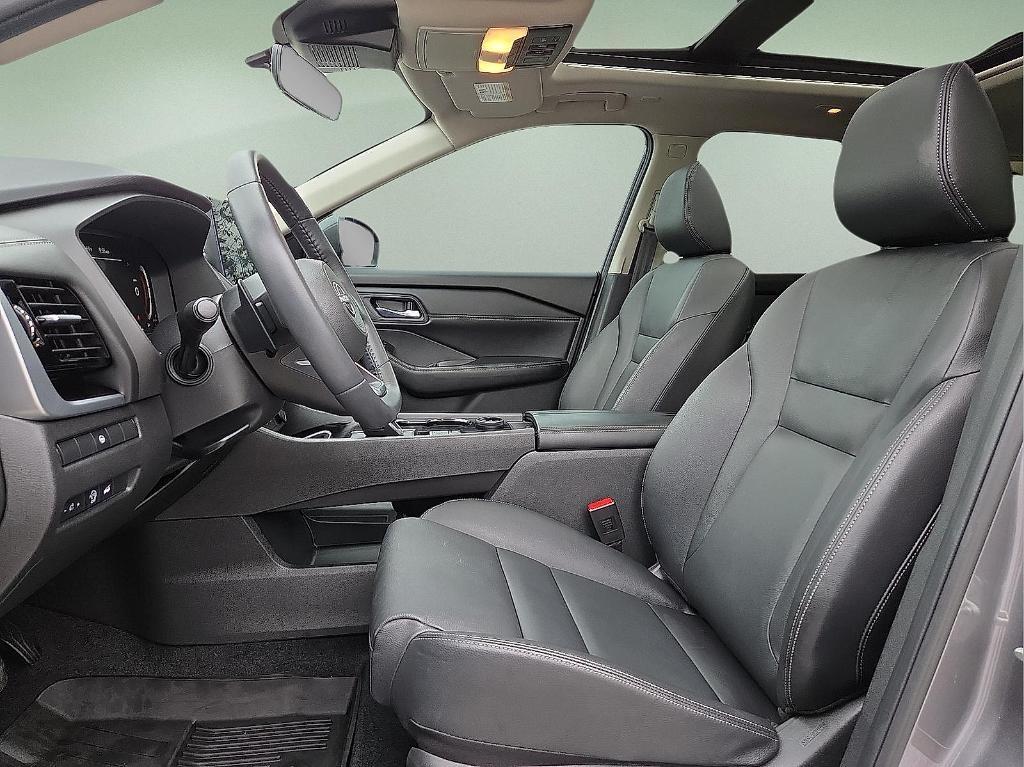 used 2024 Nissan Rogue car, priced at $31,340