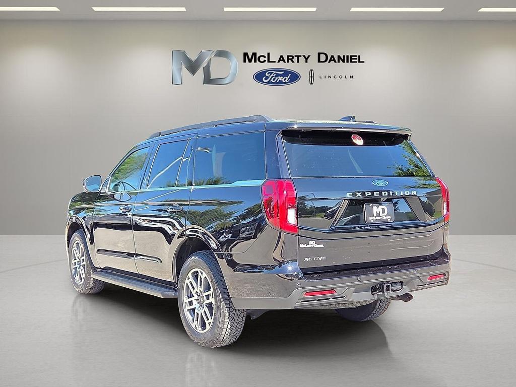 new 2025 Ford Expedition car, priced at $67,577