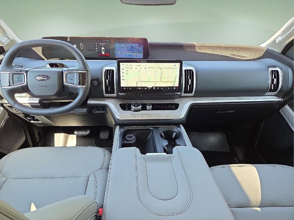 new 2025 Ford Expedition car, priced at $67,577