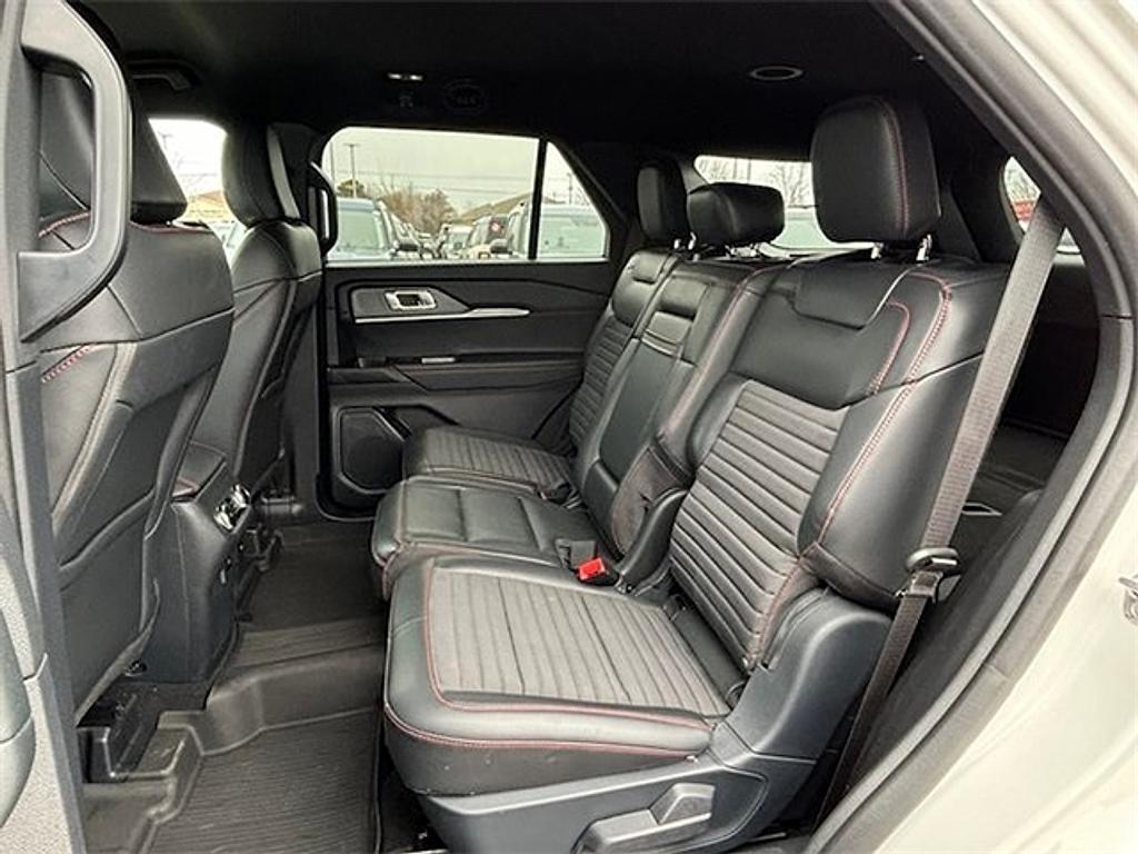new 2025 Ford Explorer car, priced at $40,510