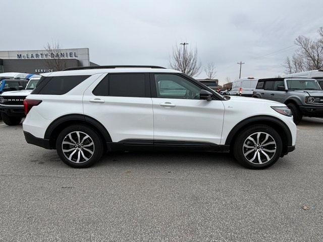 new 2025 Ford Explorer car, priced at $40,423