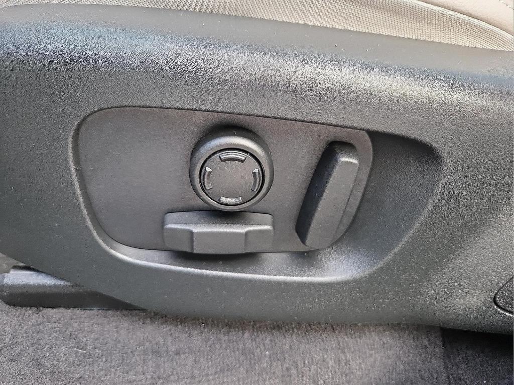 used 2024 Land Rover Range Rover Velar car, priced at $47,122