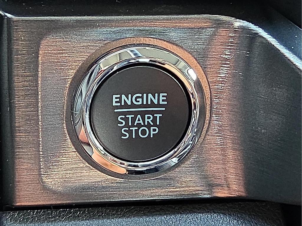 new 2025 Ford F-250 car, priced at $88,890