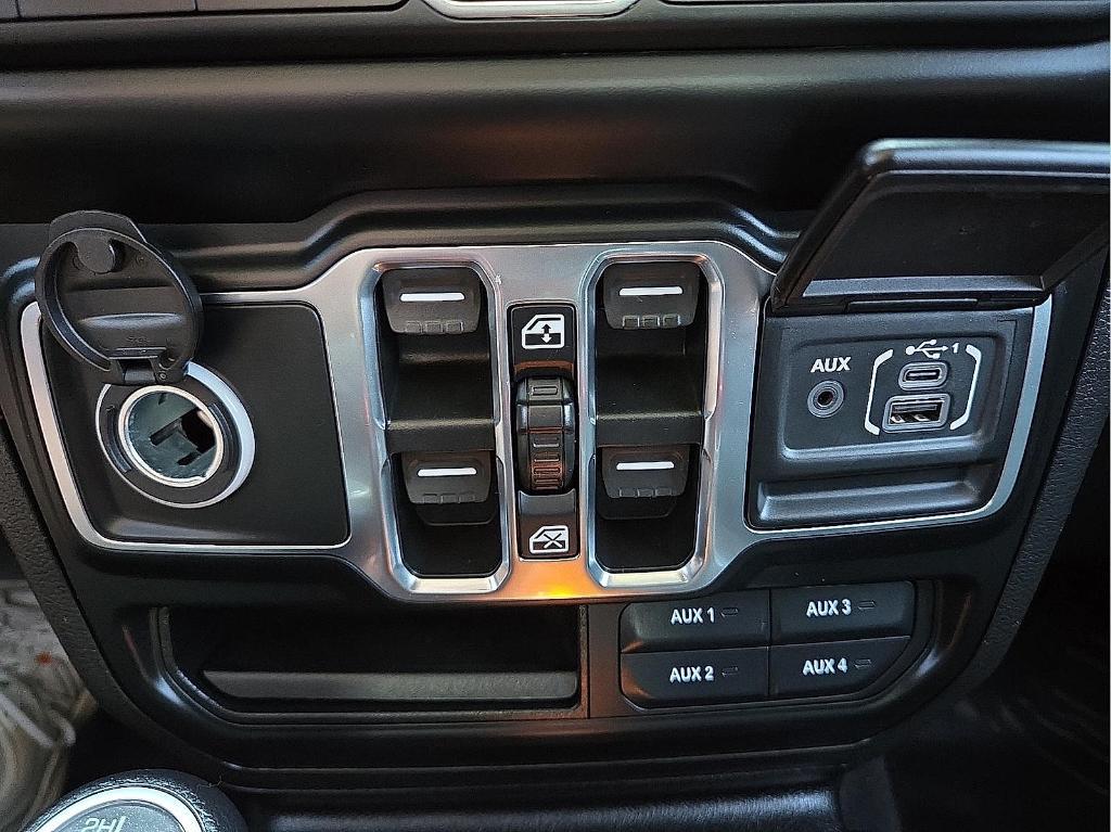used 2021 Jeep Wrangler Unlimited car, priced at $31,995