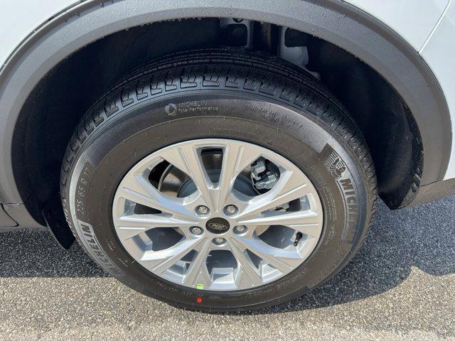 new 2025 Ford Escape car, priced at $28,649