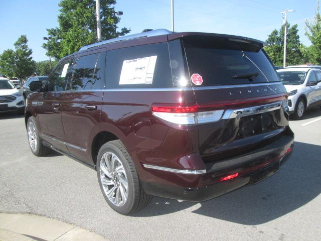 new 2024 Lincoln Navigator car, priced at $80,315