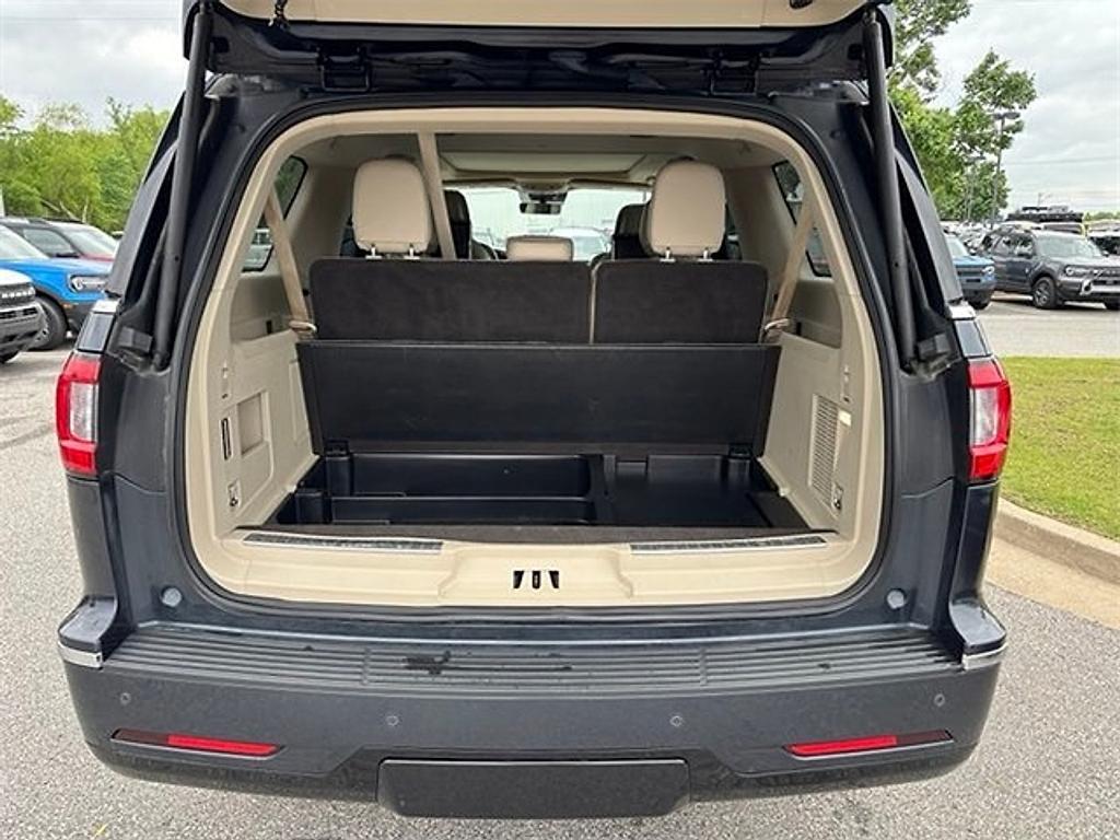 used 2021 Lincoln Navigator L car, priced at $33,998