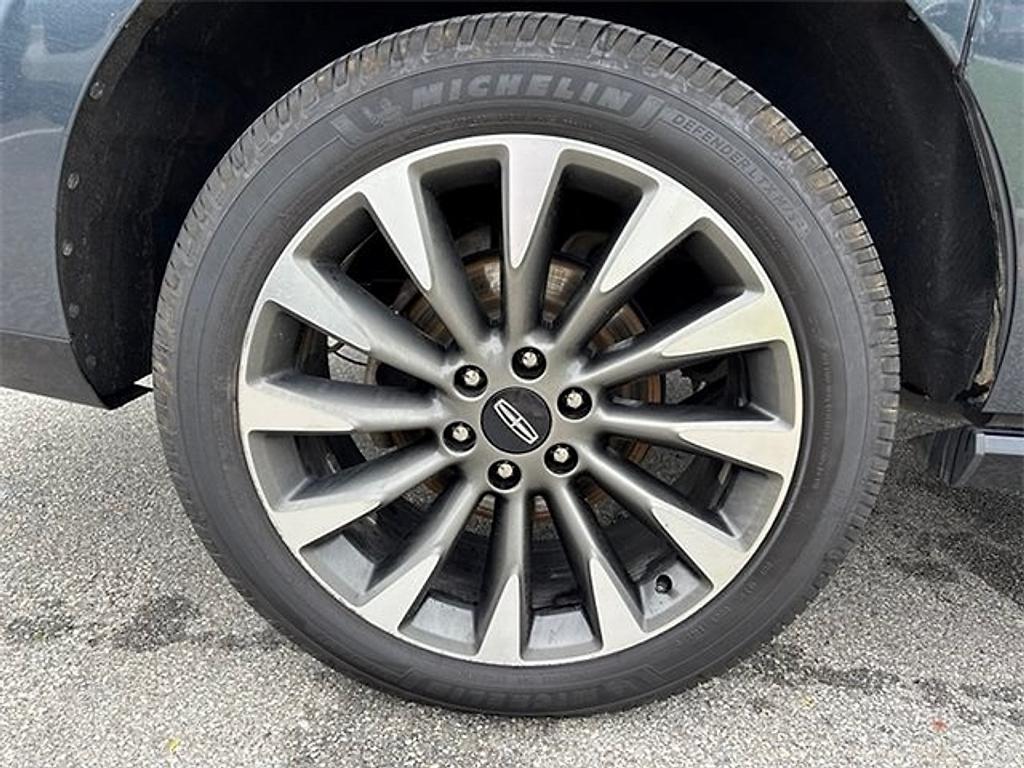 used 2021 Lincoln Navigator L car, priced at $33,998