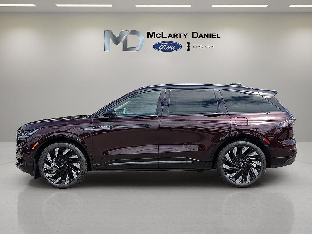 new 2025 Lincoln Nautilus car, priced at $69,206