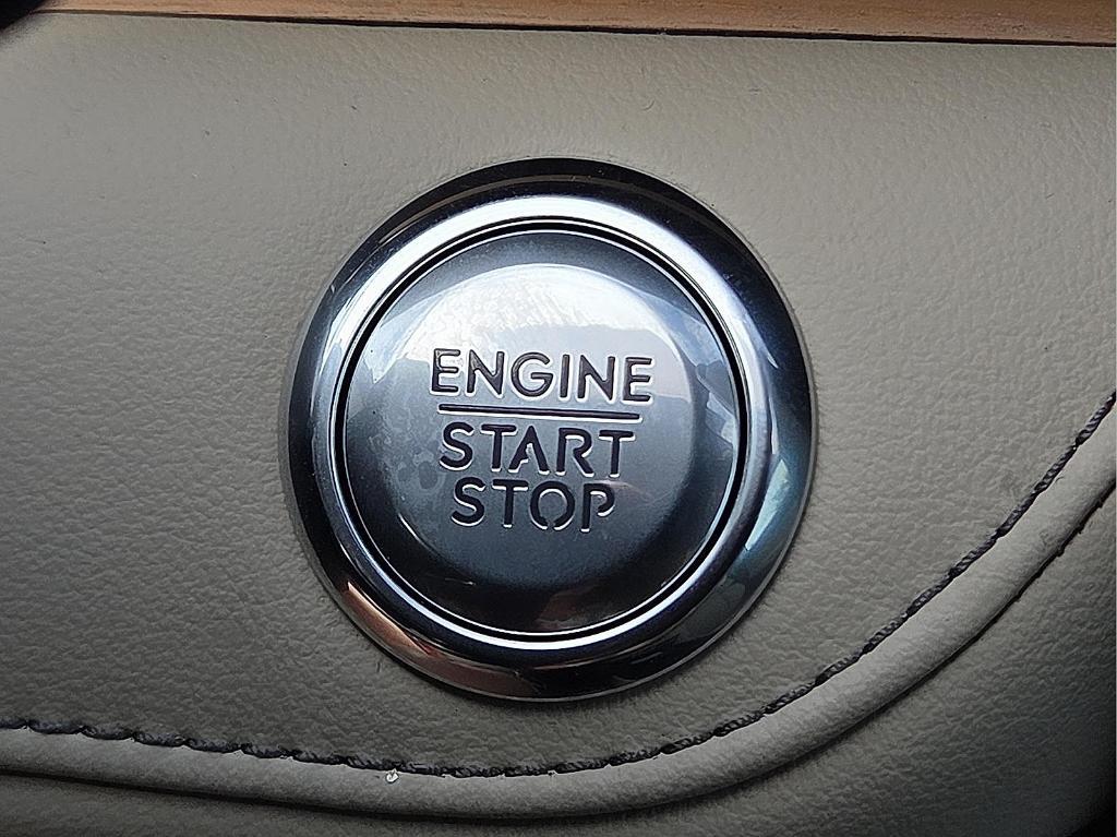 new 2025 Lincoln Nautilus car, priced at $69,206