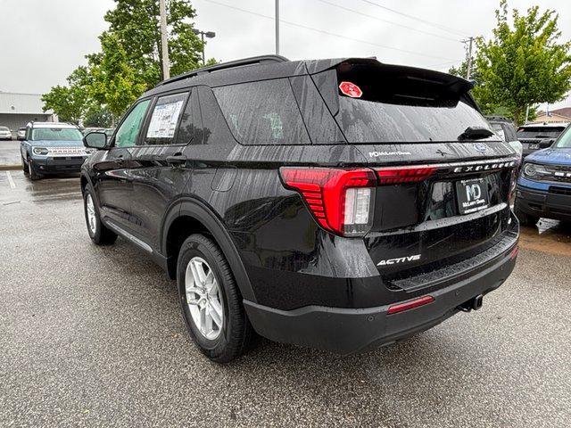 new 2025 Ford Explorer car, priced at $40,928