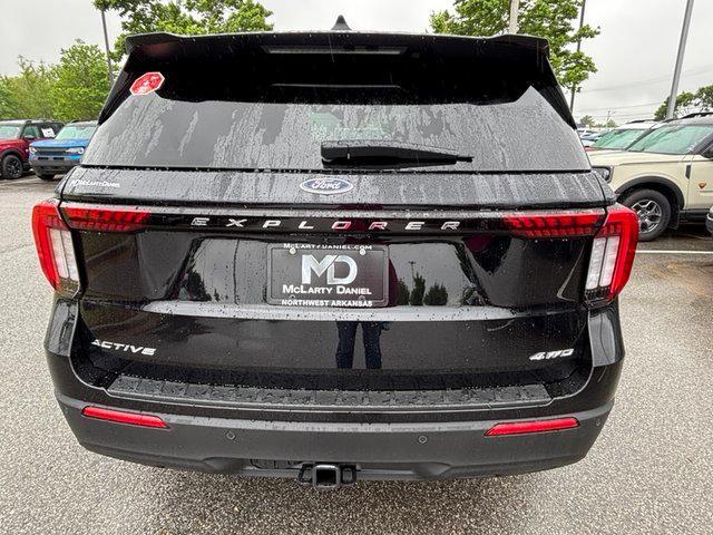 new 2025 Ford Explorer car, priced at $40,928